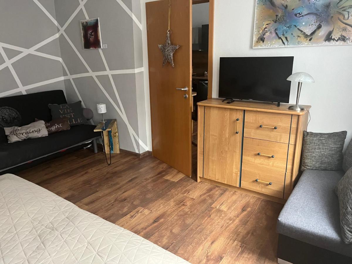 Delux Kunstgalerie Und Ilmradweg Apartment *