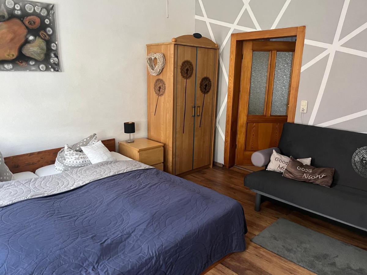 Delux Kunstgalerie Und Ilmradweg Apartment *