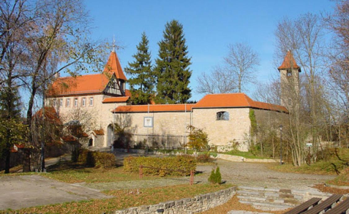 Delux Kunstgalerie Und Ilmradweg